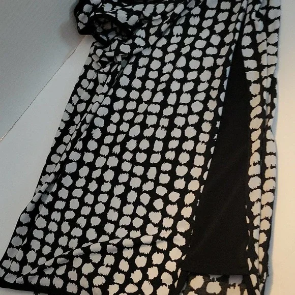 Susan Graver 1X Black & White Tank - Picture 7 of 7